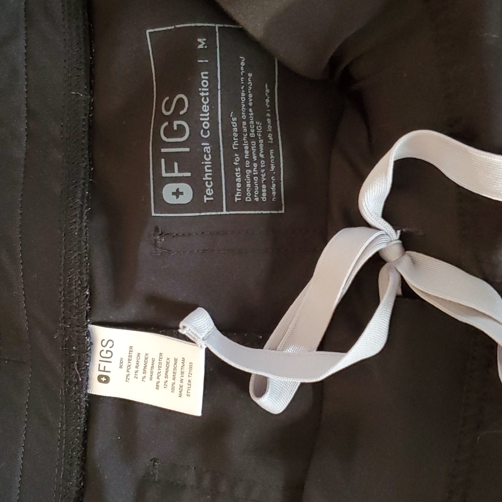 FIGS-Livingston black  MEDIUM pants